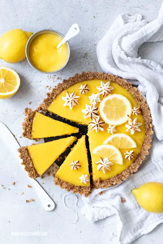 Zitronentarte vegan kalorienarm gesund ohne Backen Zitronentarte Rezept #zitronentarte #vegan #veganbacken #kalorienarm #abnehmen #cleaneating